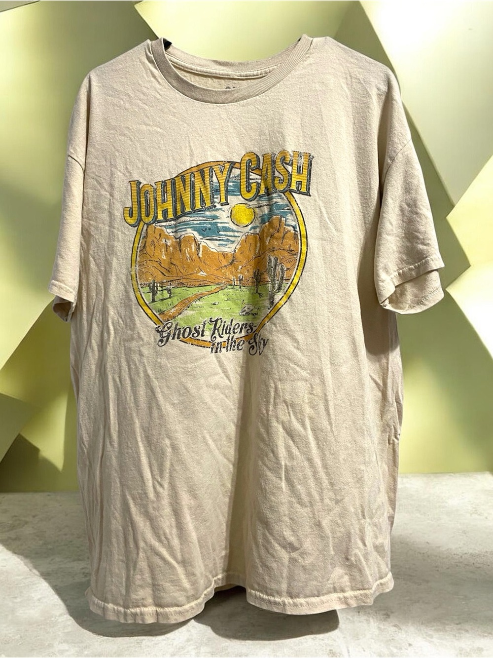 Johnny Cash Ghost Riders in The Sky Graphic Short-Sleeve Beige Tee XL